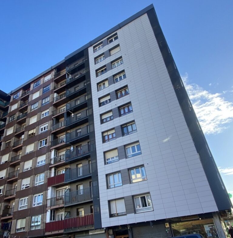 Sistema SATE Balcones y Fachada Ventilada Santurtzi