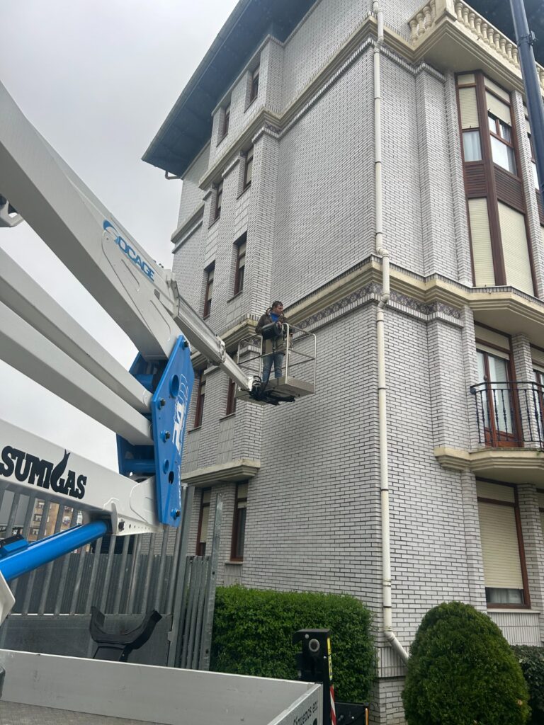 Trabajos en Altura con Plataforma Elevadora